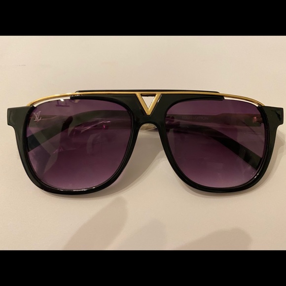 Louis Vuitton Other - Z093 E 57/16/145 Unisex sunglasses